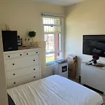 Cosy Room With Private Bathroom And 2 Bikes